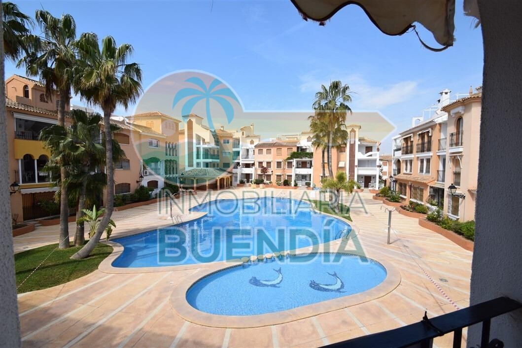 BONITO PISO EN RESIDENCIAL CON PISCINAS MUY CERCA DE LA PLAYA