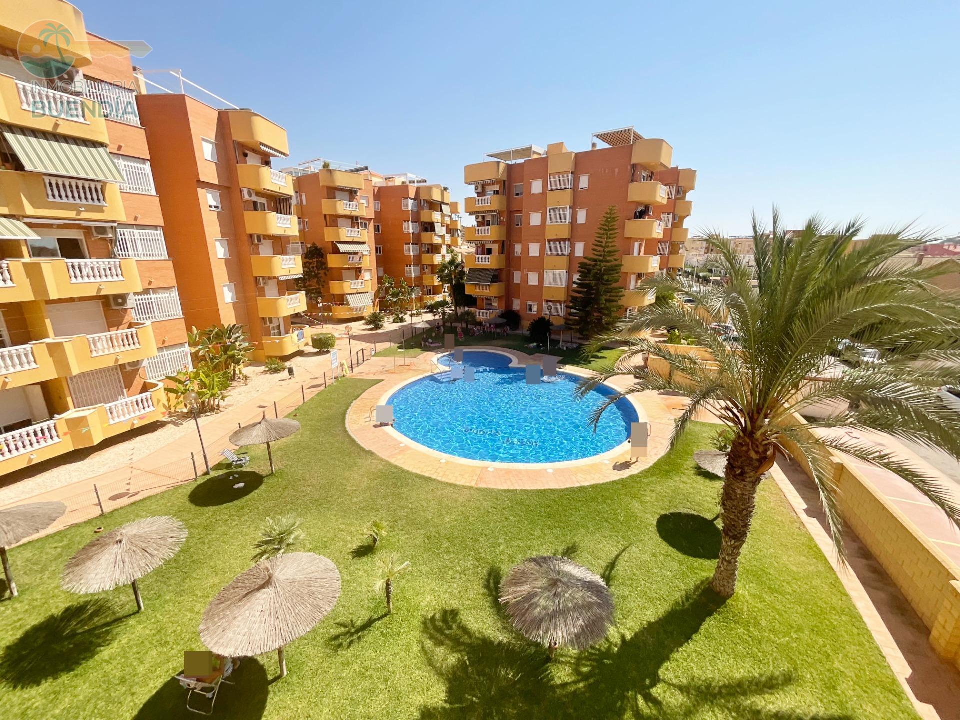 MOOI APPARTEMENT OP SLECHTS ENKELE MINUTEN VAN HET STRAND IN PUERTO DE MAZARRON.