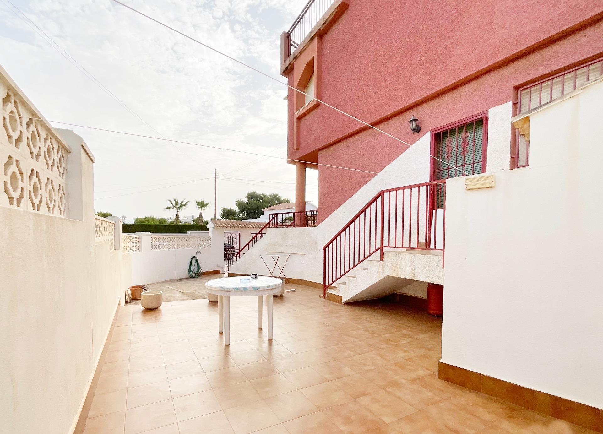 FANTASTISCHE TRIPLEX IN PUERTO DE MAZARRON OP SLECHTS ENKELE MINUTEN VAN HET STRAND.