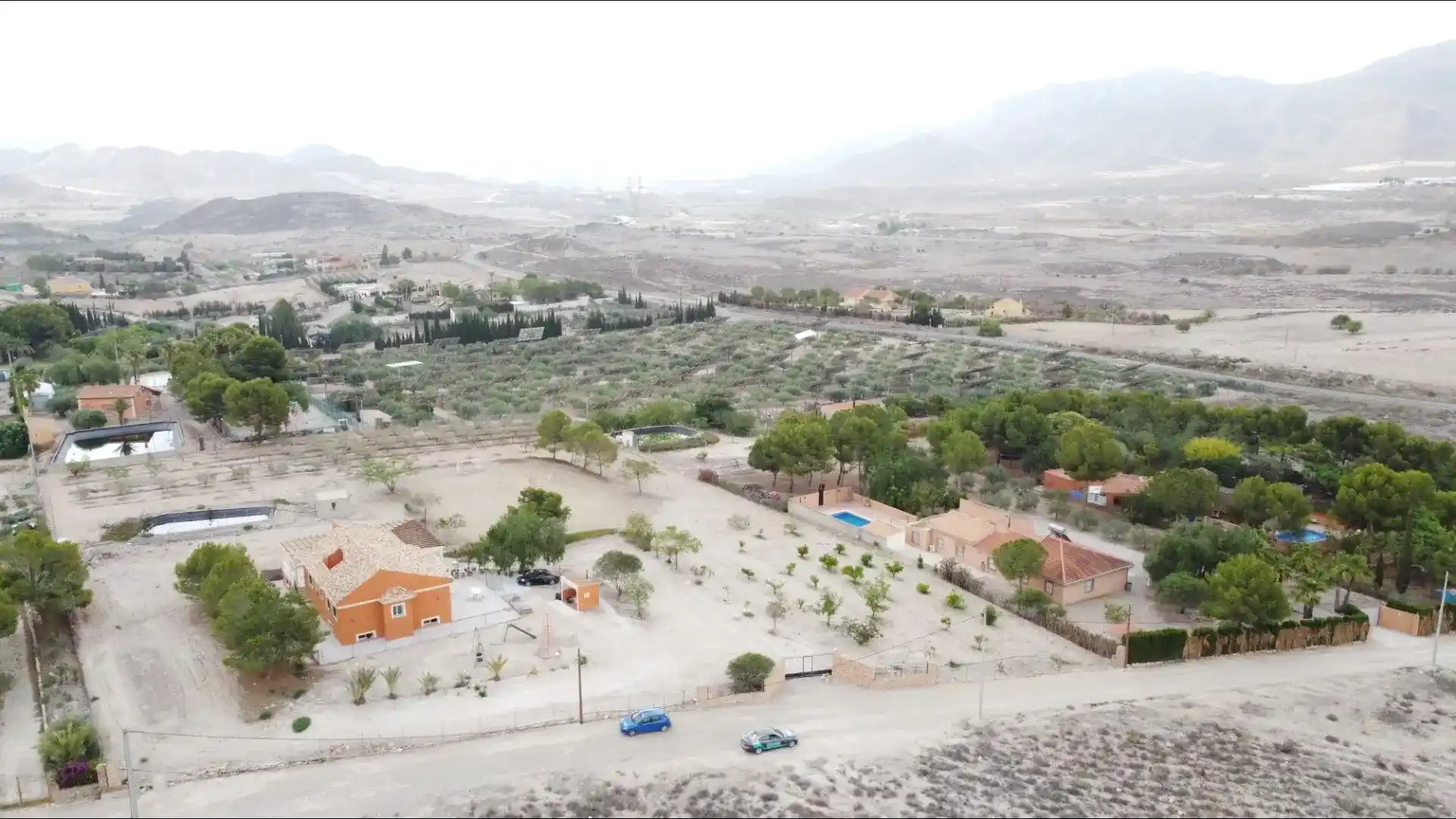 MAGNIFICA CASA CON TERRENO EN LA TRANQUILIDAD DEL CAMPO EN LEIVA, MAZARRON