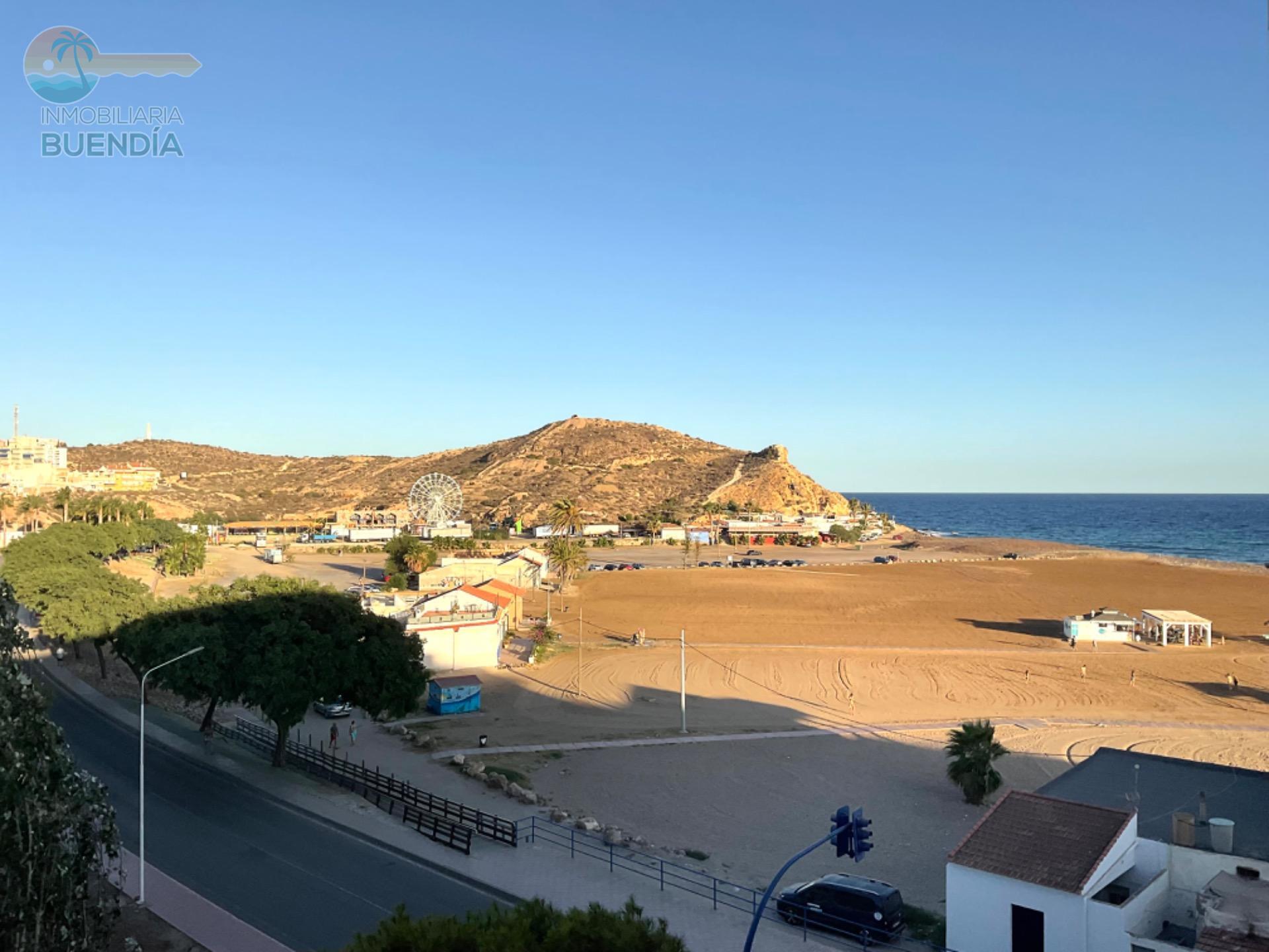 BONITO APARTAMENTO EN PRIMERA LÍNEA EN EL PUERTO DE MAZARRON CON PLAZA GARAJE