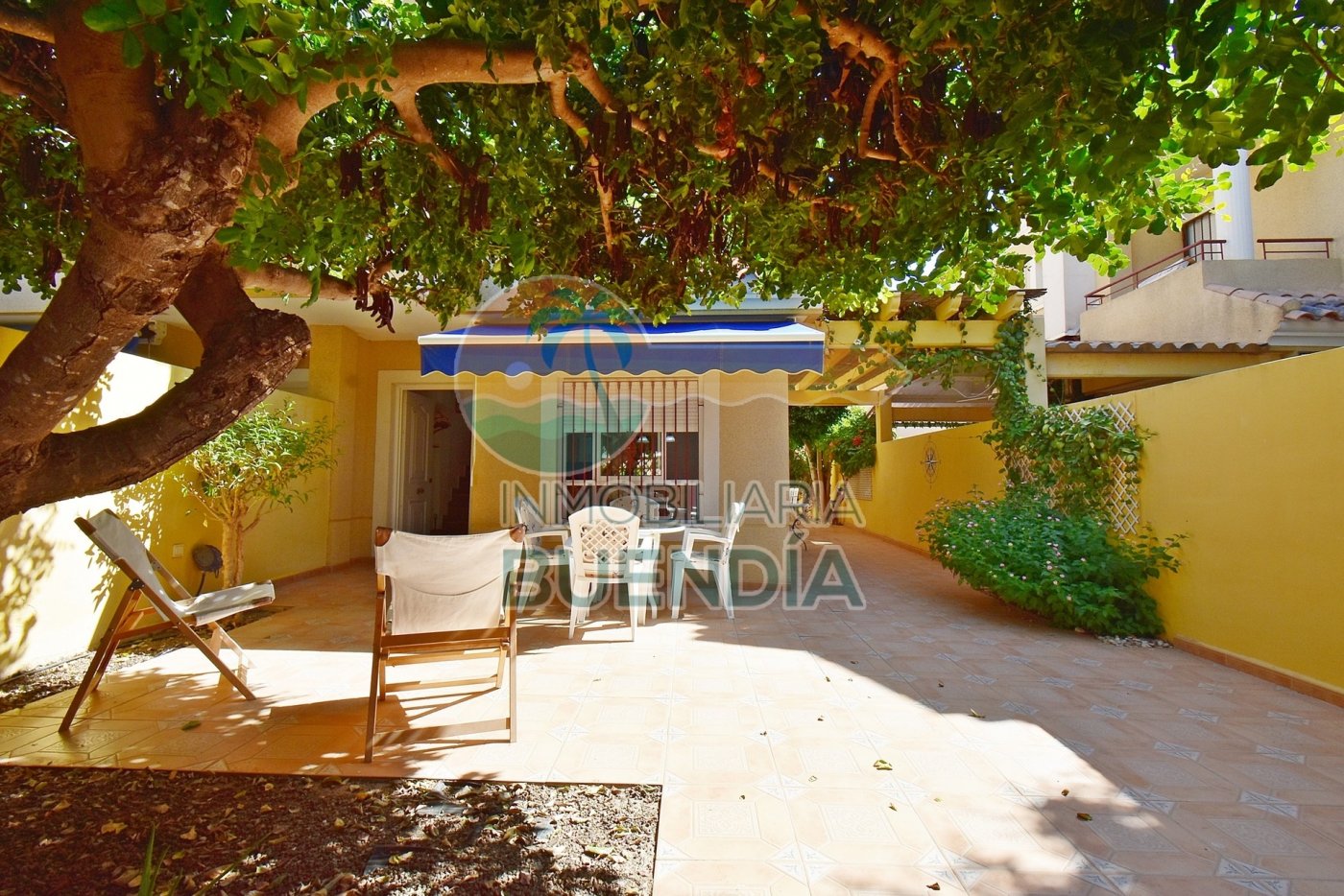 BEAUTIFUL DUPLEX WITH PLOT IN EL ALCOLAR