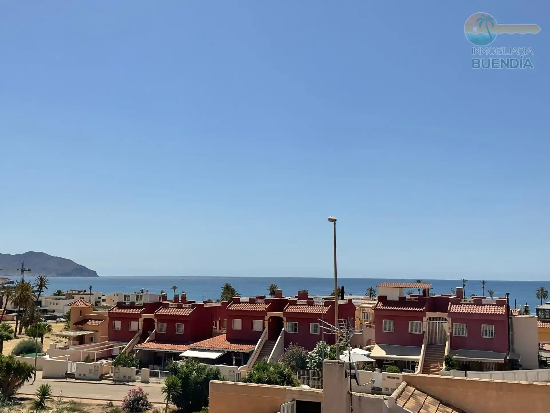 FANTASTICO CHALET EN EL ALAMILLO CON VISTAS AL MAR